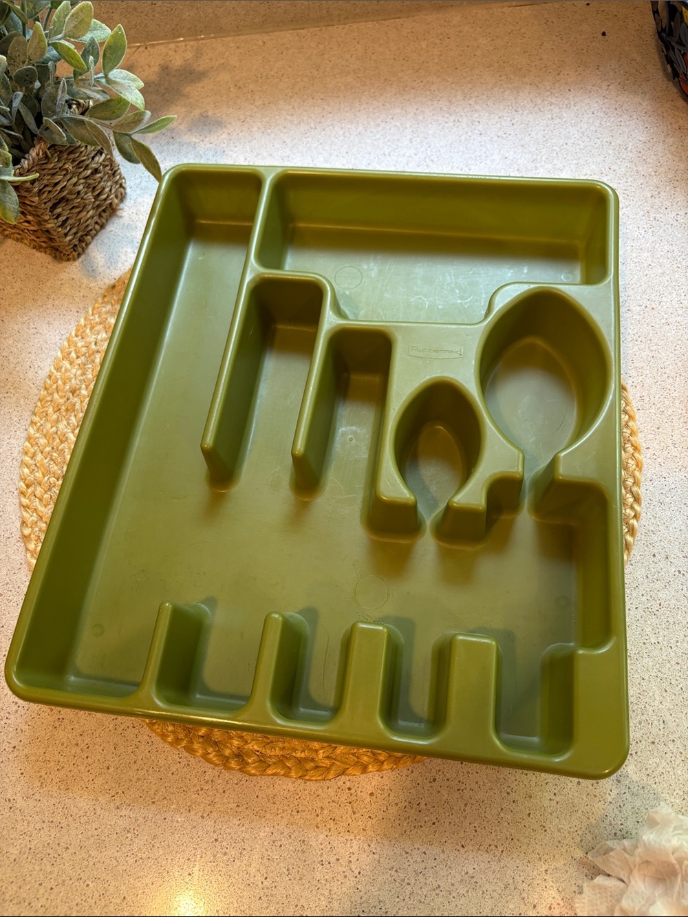 Vintage Avocado Green Rubbermaid Utensil Holder/Tray/Drawer Organizer